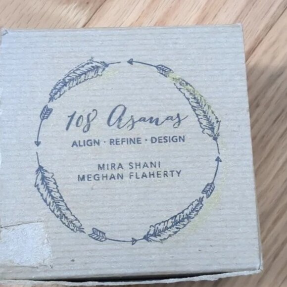 108 Love Asanas Yoga Flashcards Mira Shani & Meghan Flaherty - Picture 4 of 4